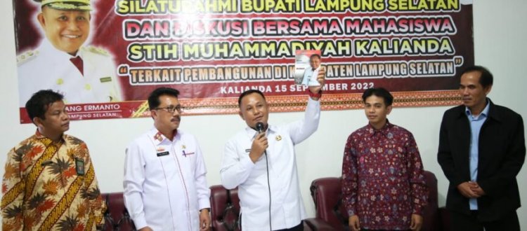 Bupati Nanang Ajak Mahasiswa STIH Muhammadiyah Kalianda Diskusi Terbuka, Bahas Soal Pembangunan Hingga Inflasi